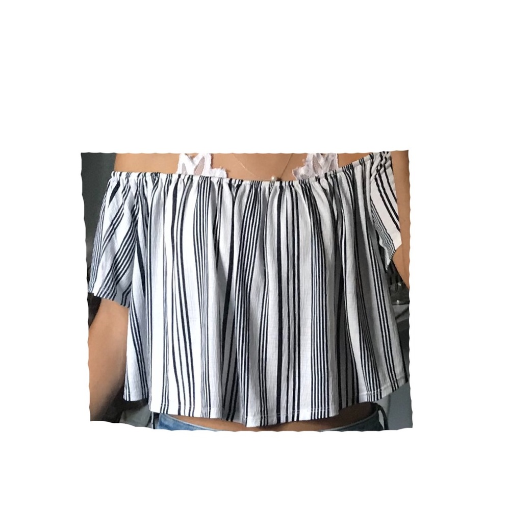 Off the Shoulder Crop Top